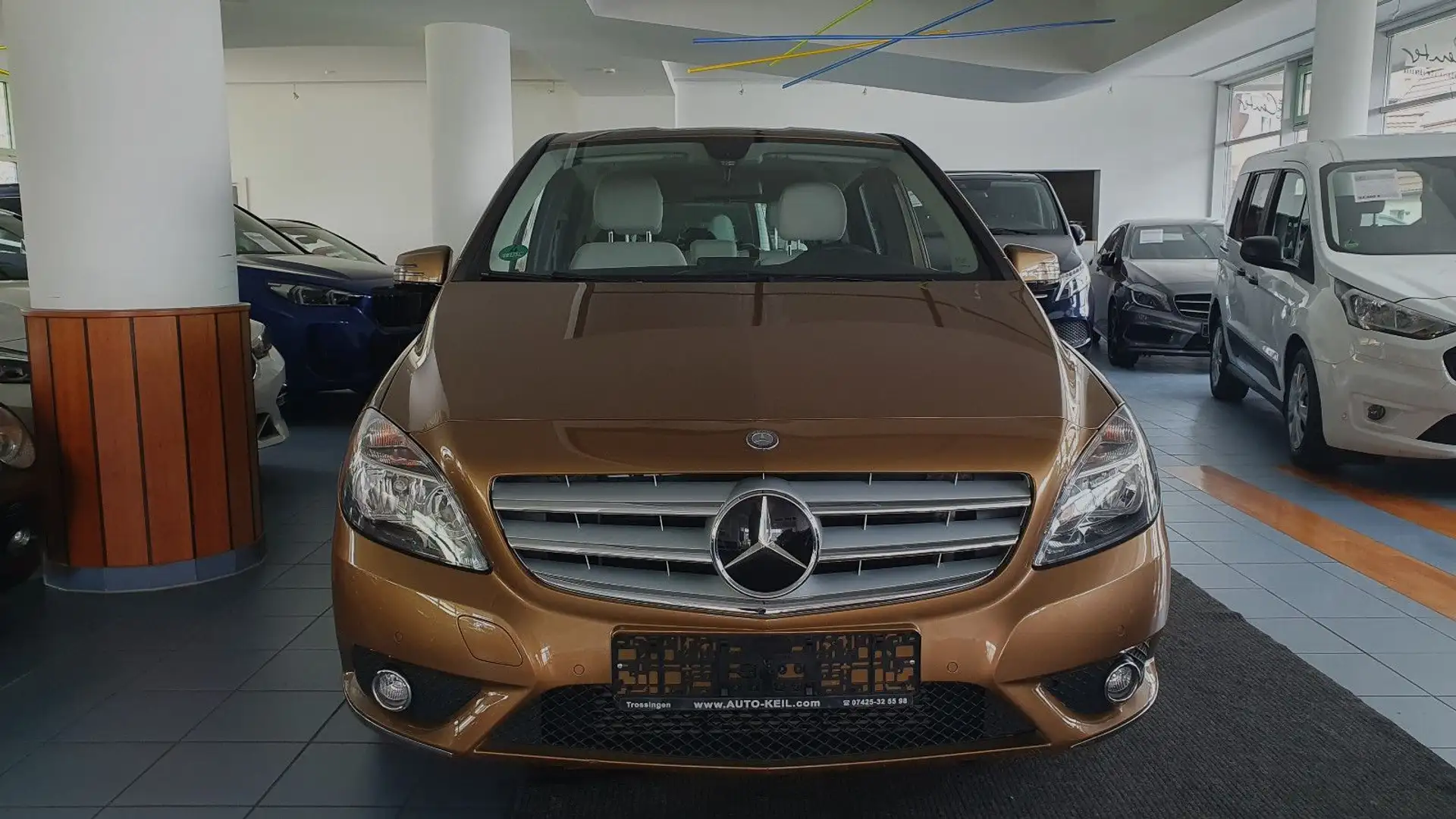 Mercedes-Benz B 180 /Alu/Klima/Parkassistent/SHZ/Temp/74 tkm Bruin - 2