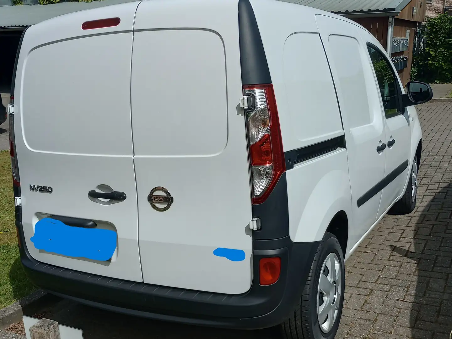 Nissan NV250 L1 NV250 DCI 95 MADE IN FRANCE 2 PLACES Blanc - 2