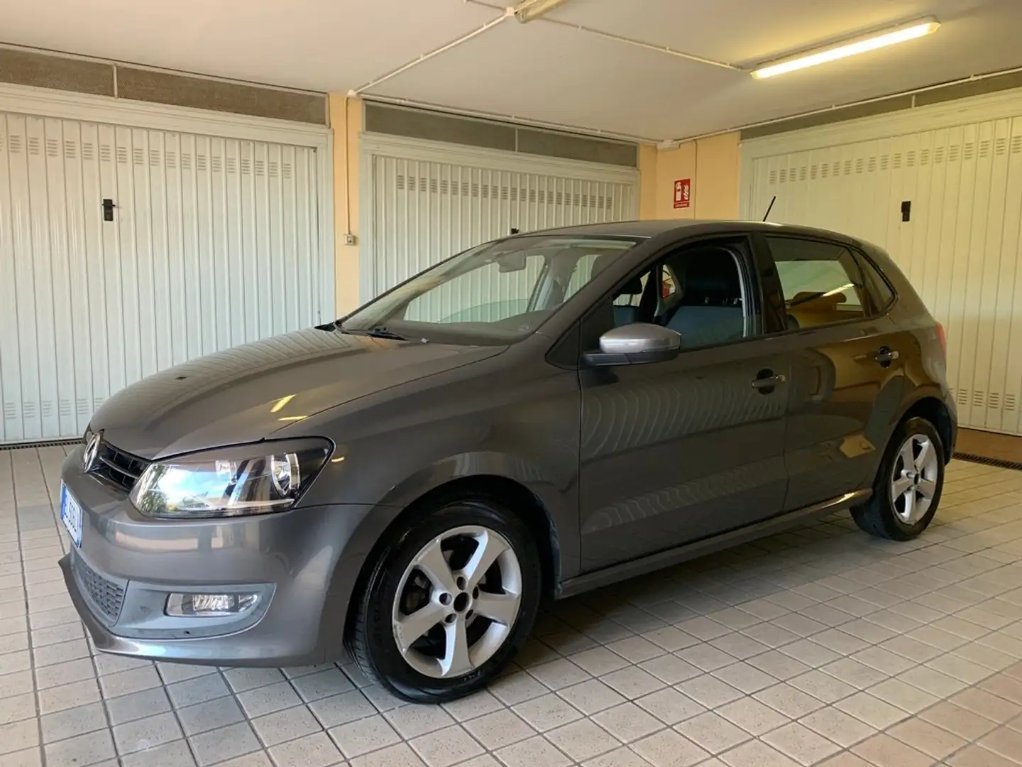 Volkswagen Polo Polo 5p 1.2 tdi Comfortline Grau - 1