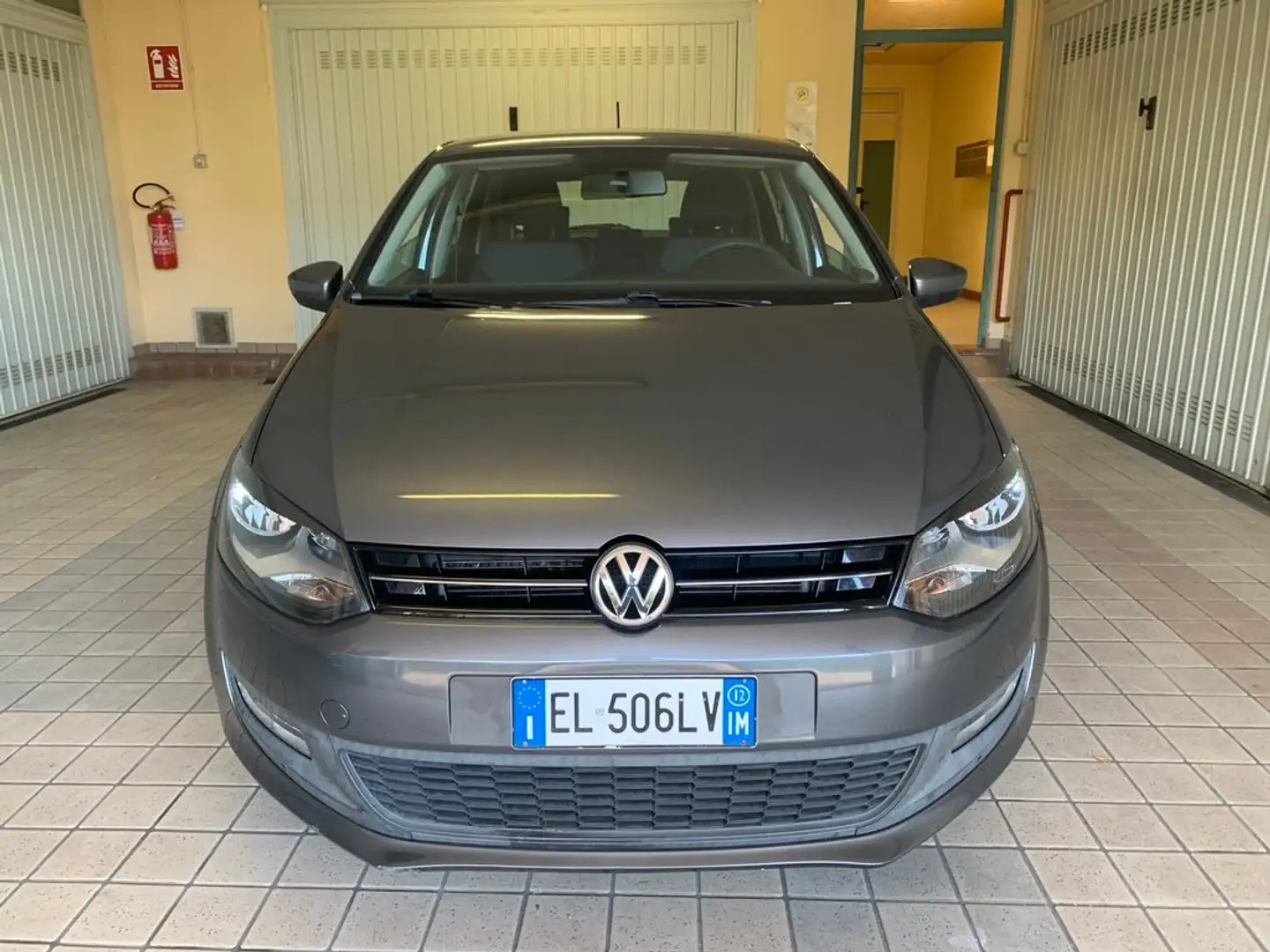 Volkswagen Polo Polo 5p 1.2 tdi Comfortline Grau - 2