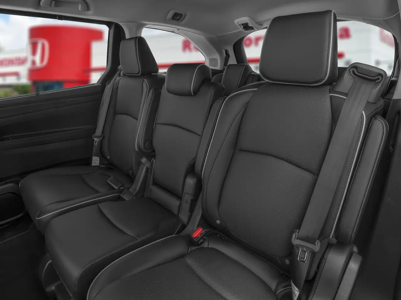 Honda Odyssey снимка Honda Odyssey