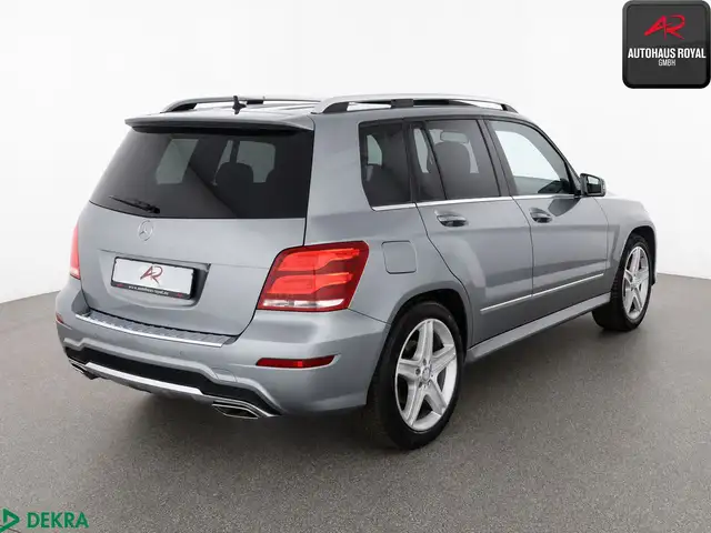 Mercedes-Benz GLK view 5