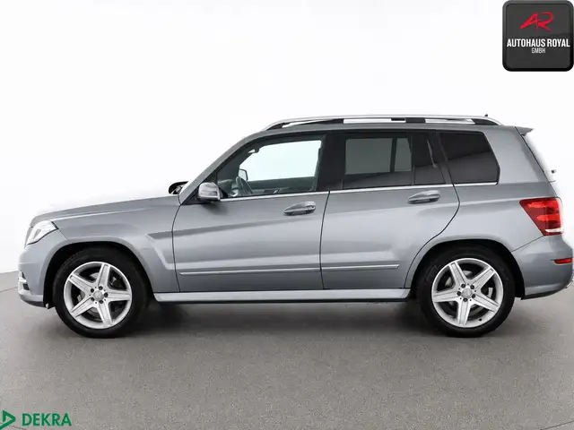 Mercedes-Benz GLK view 2