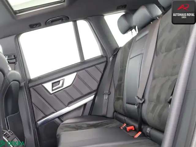 Mercedes-Benz GLK view 13
