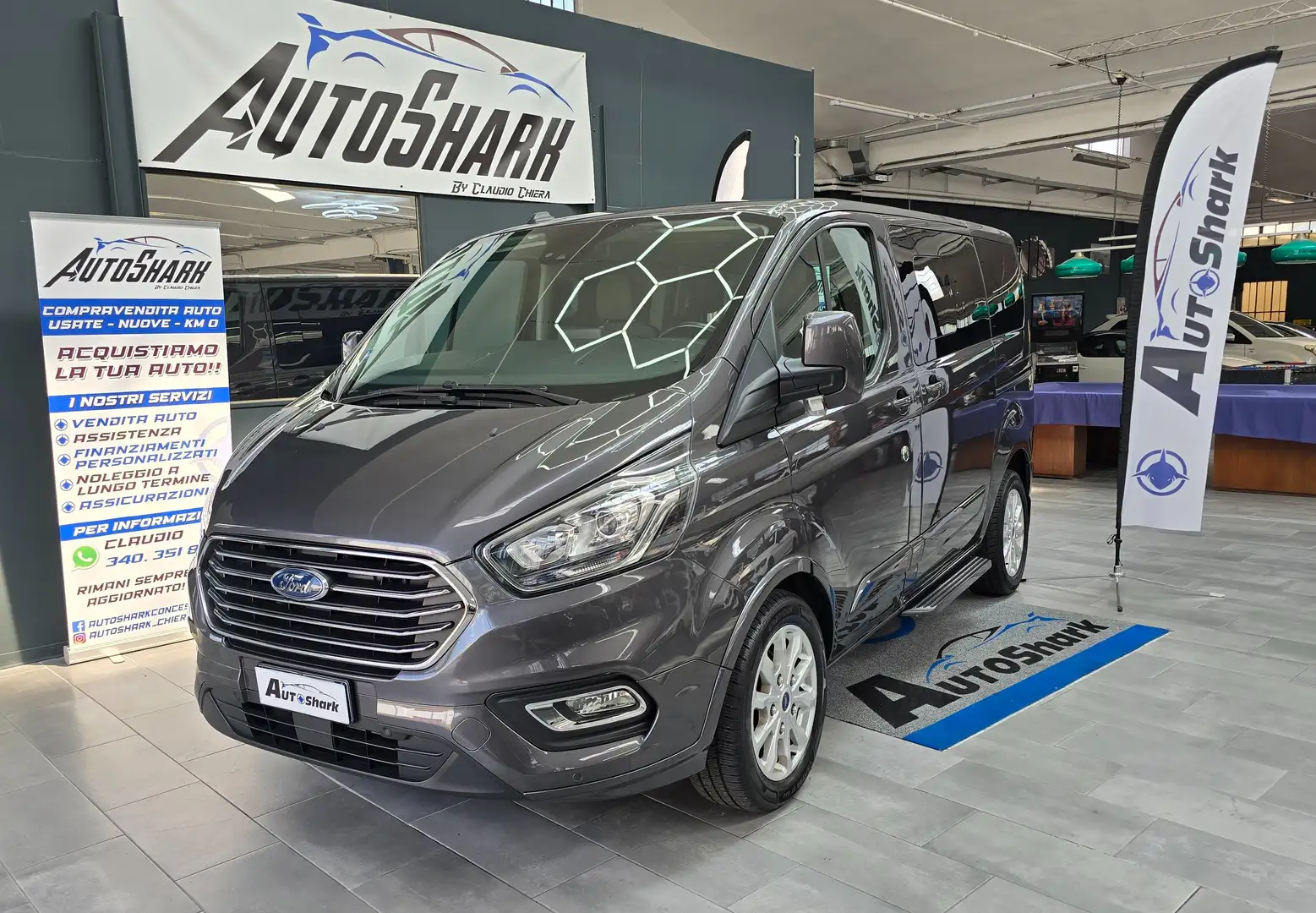 Ford Tourneo Custom TOURNEO CUSTOM TITANIUM AUTO 2.0 TDCI 185CV 8P Grigio - 2