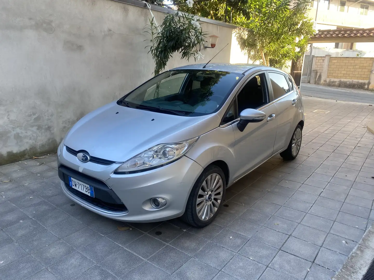 Ford Fiesta 5p 1.2 16v Titanium 82cv - 1