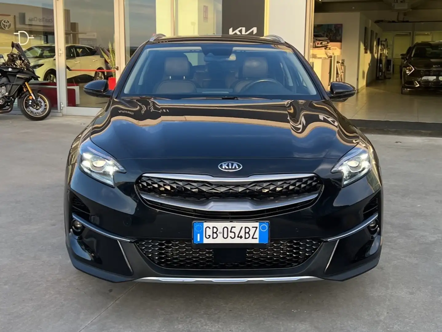 Kia XCeed 1.6 GDi PHEV High Tech s/Adas Pack Plus Black - 2