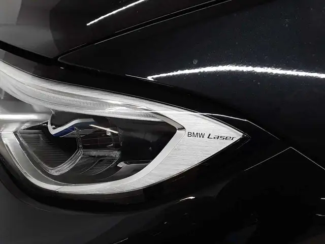 BMW 3 Series view 19