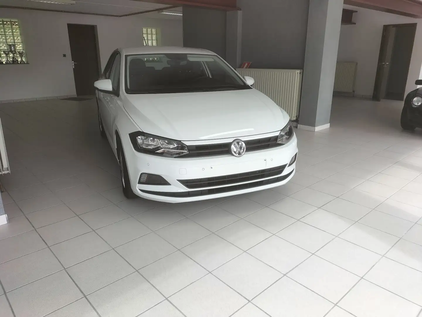 Volkswagen Polo 1.0i Trendline Blanc - 1