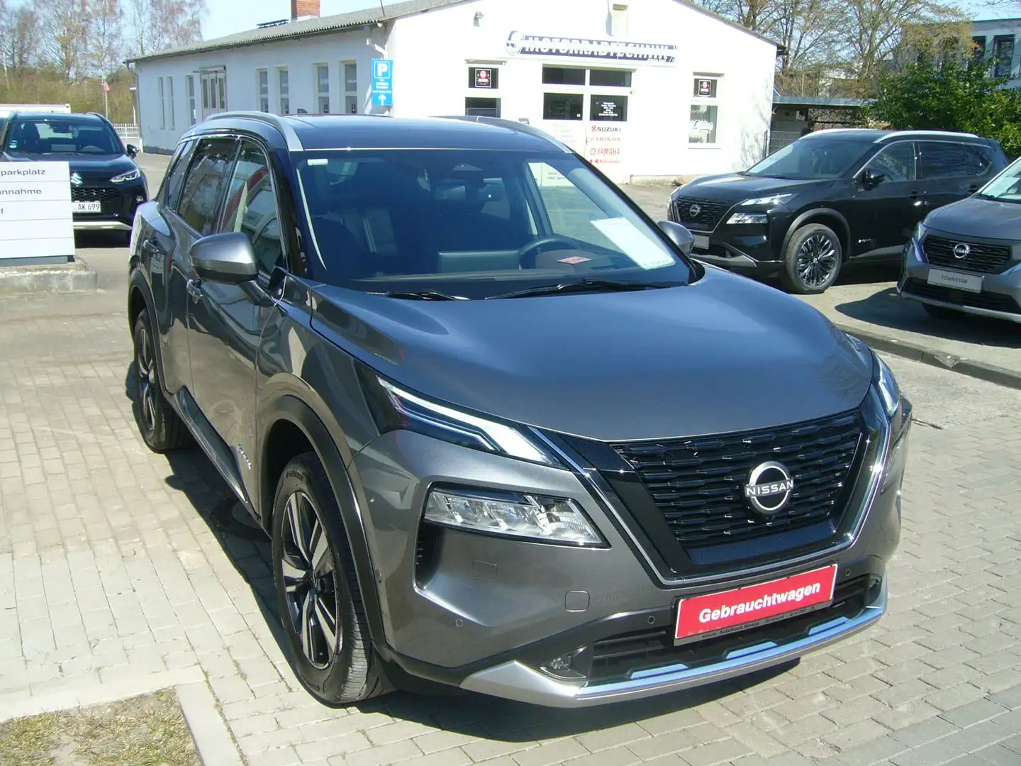 Nissan X-Trail e-Power e-4orce Tekna+ Grau - 1