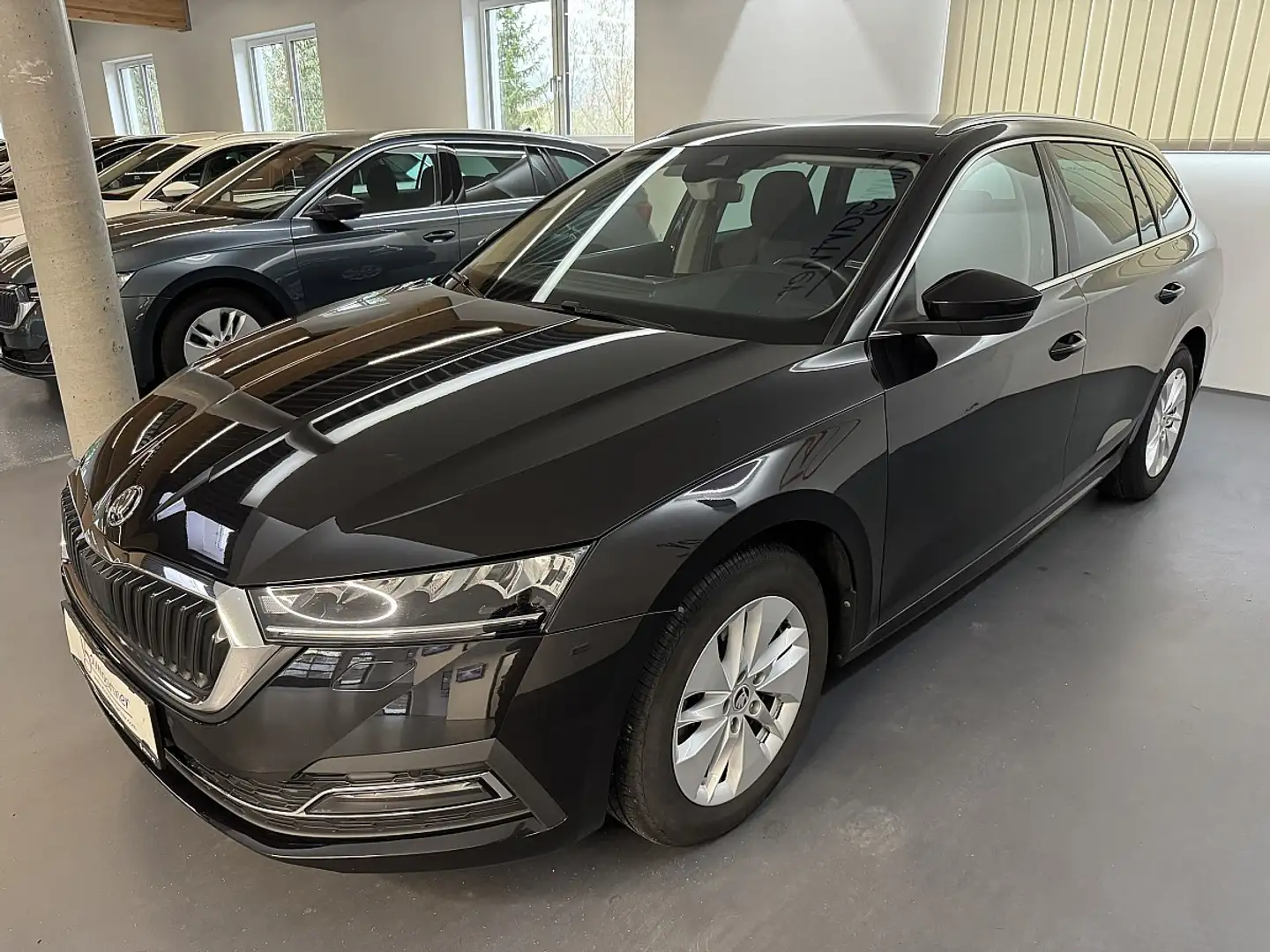 Skoda Octavia Combi 2,0 TDI *LED*NAVI*Virtual Cockpit*Sitzhei... Noir - 2