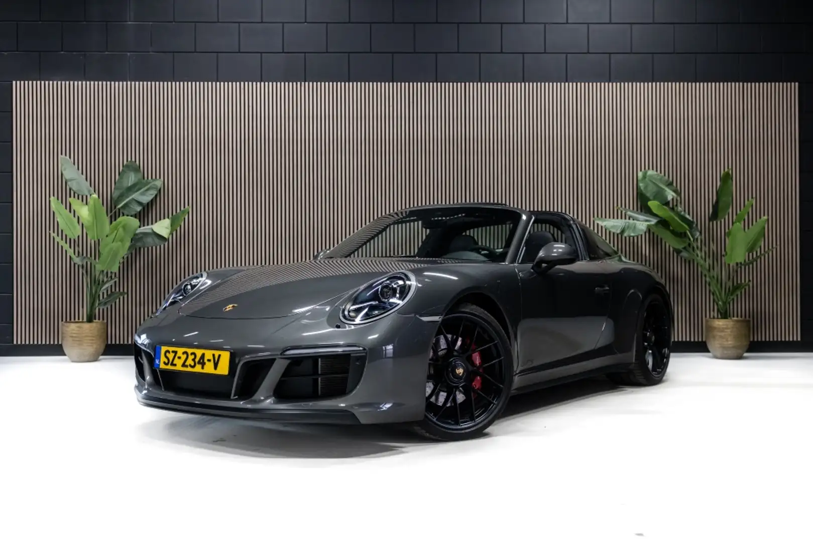 Porsche 991 3.0 Targa 4 GTS Gris - 1