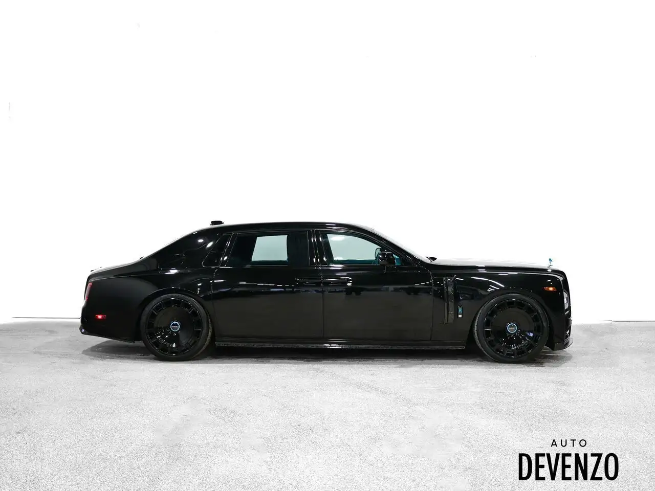 Rolls-Royce Phantom снимка Rolls-Royce Phantom