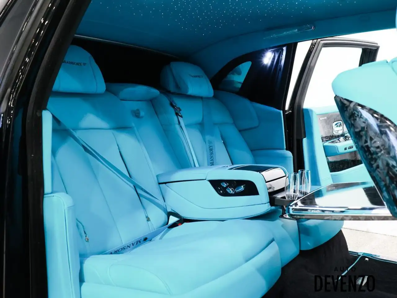 Rolls-Royce Phantom снимка Rolls-Royce Phantom