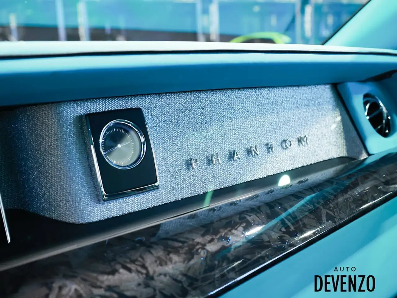 Rolls-Royce Phantom снимка Rolls-Royce Phantom