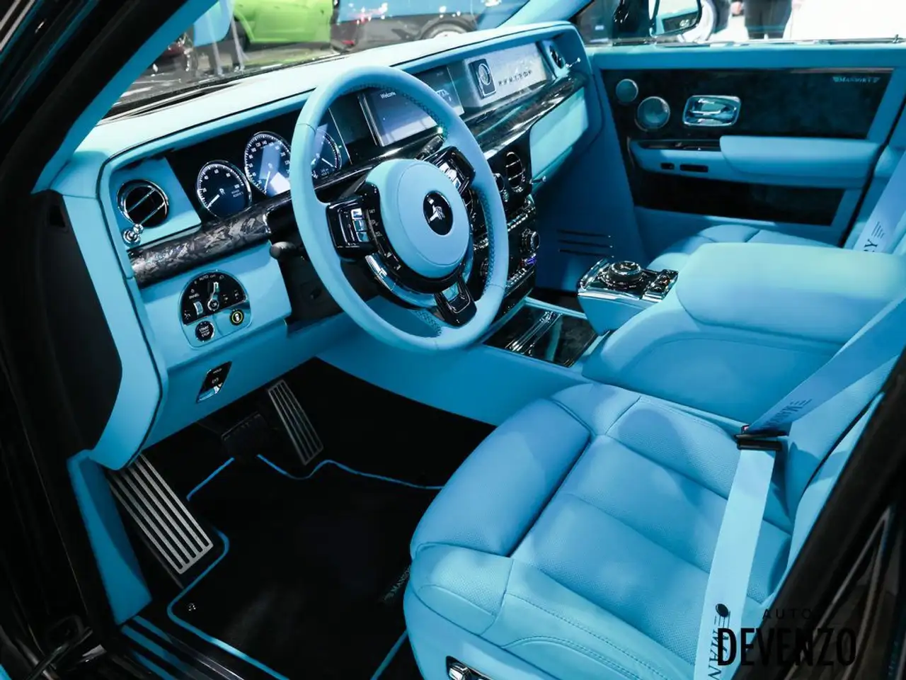Rolls-Royce Phantom снимка Rolls-Royce Phantom