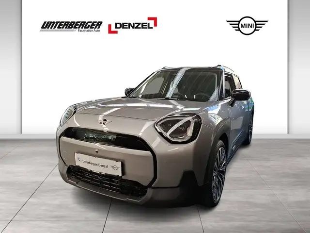 MINI Aceman E J05