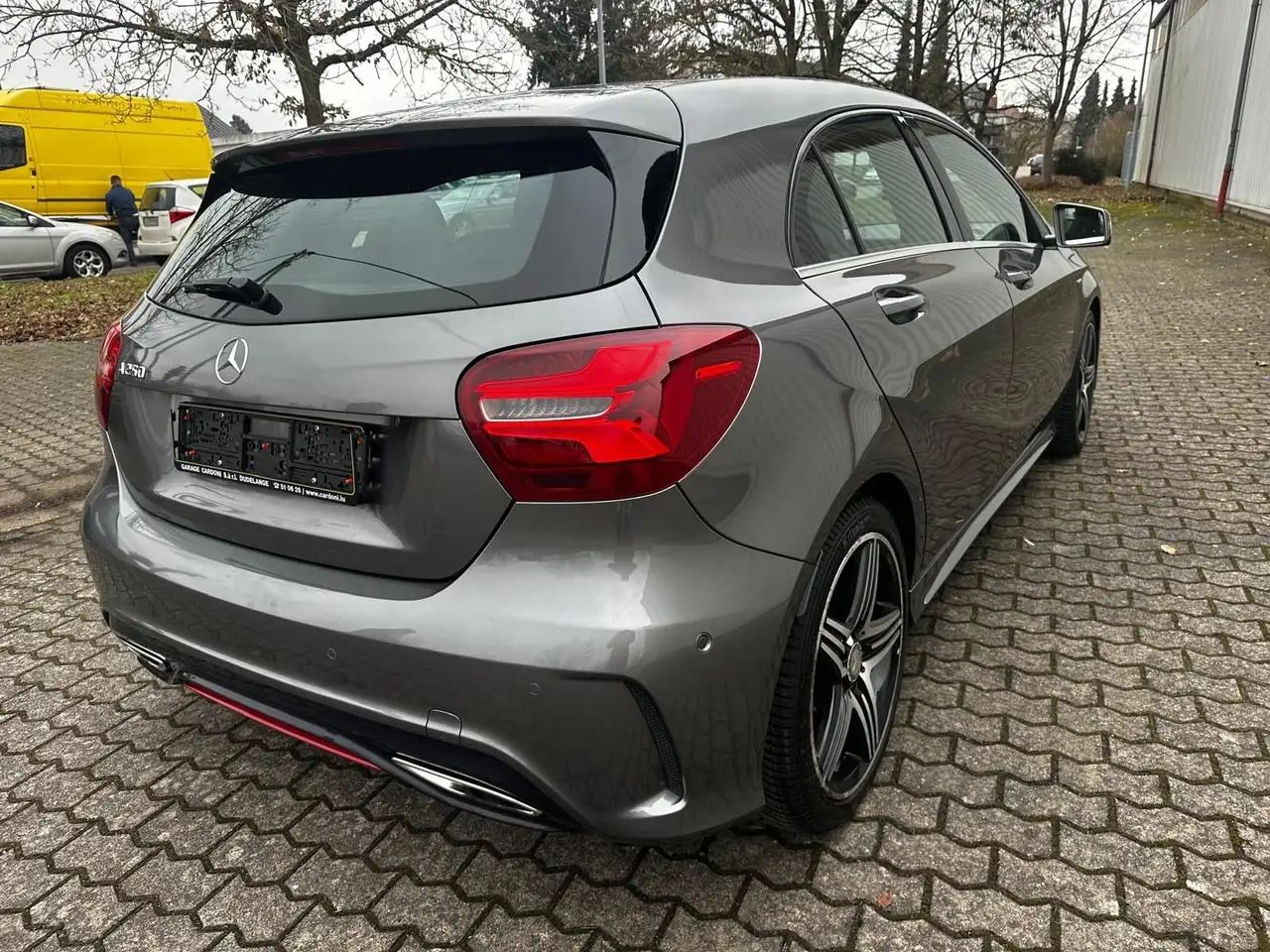 Mercedes-Benz A 250 Citadine 5 portes — photo 5 sur 18