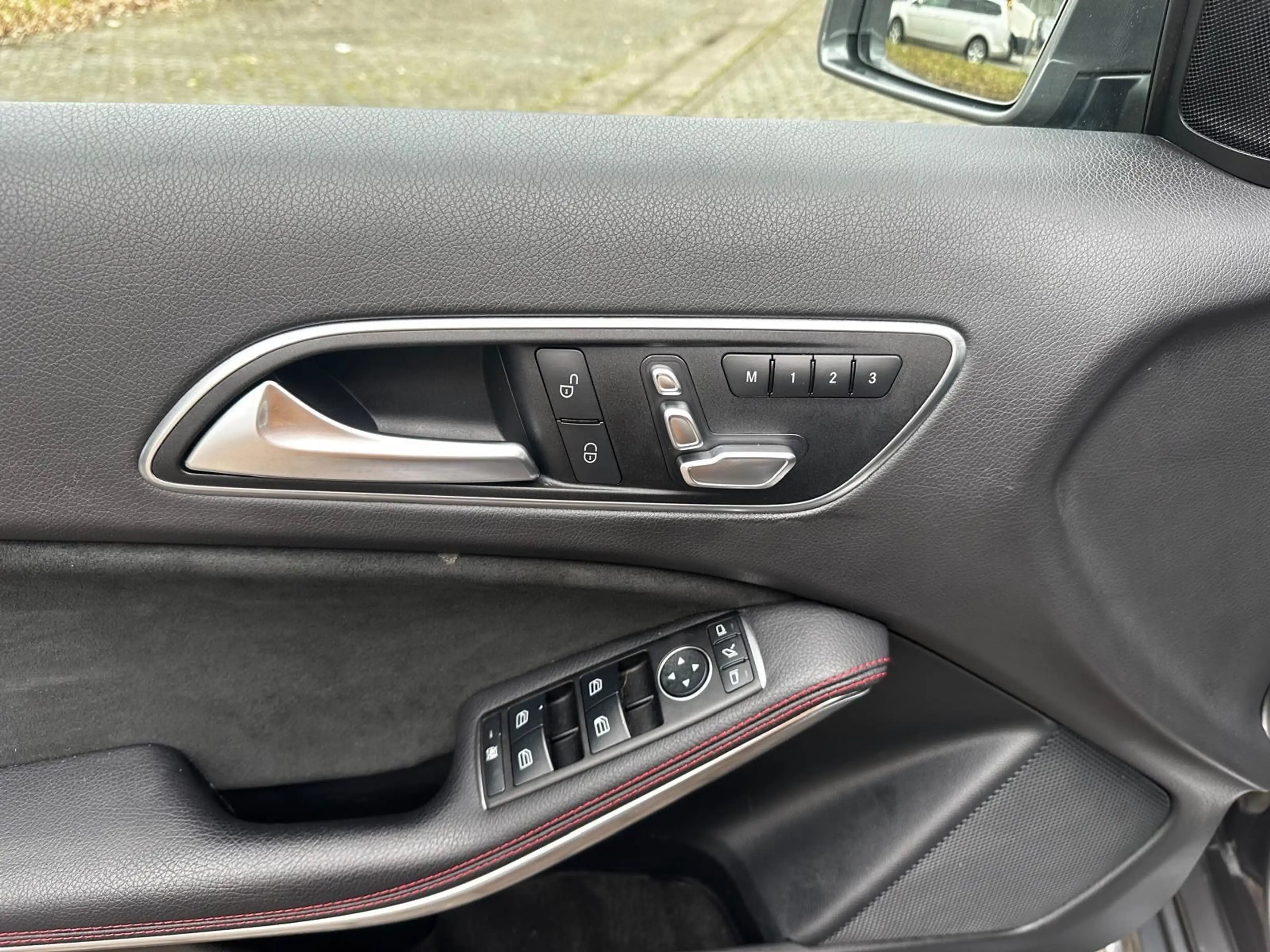 Mercedes-Benz A 250 A A 250 Sport AMG Paket Leder+Navi — photo 10