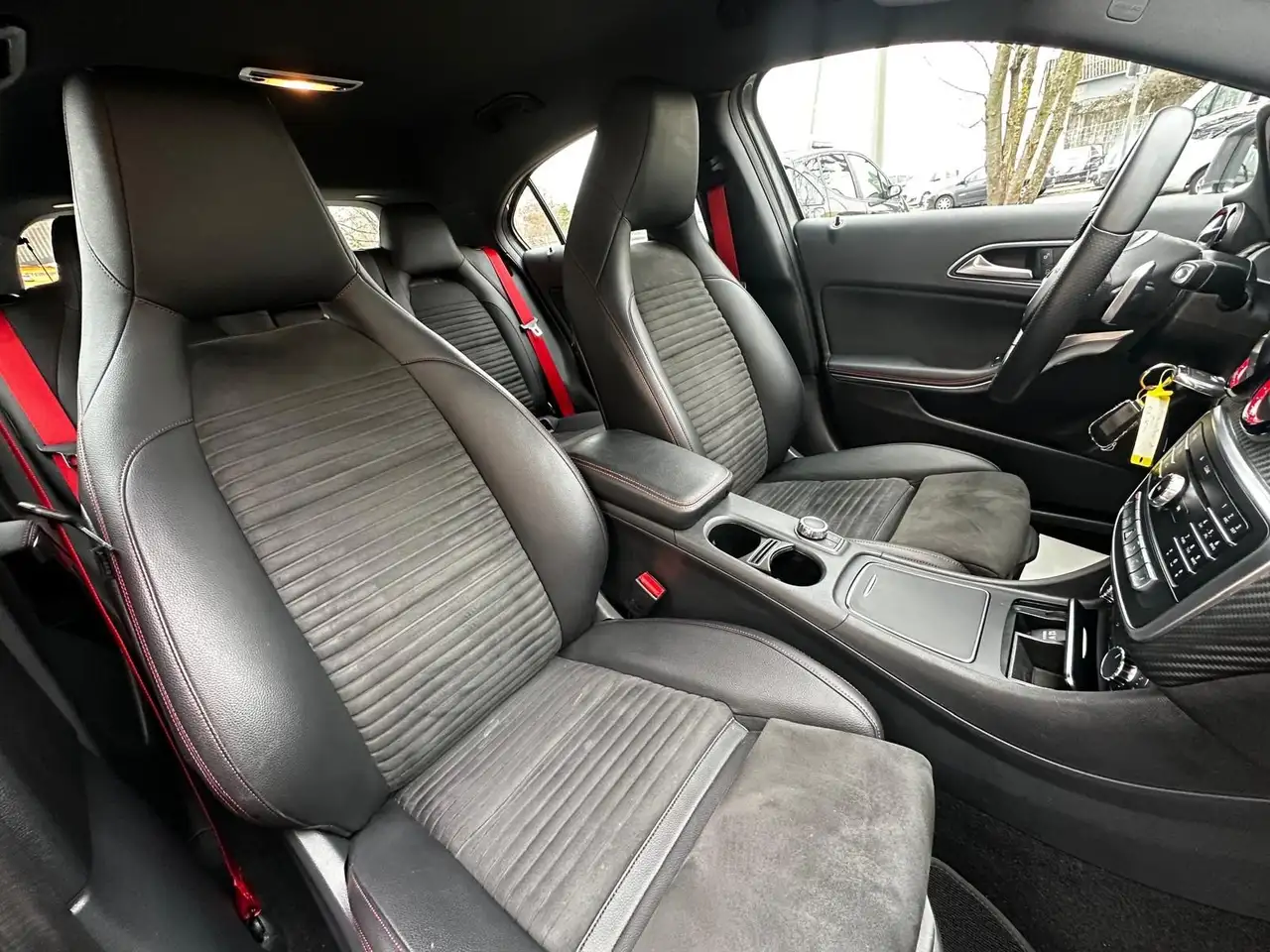 Mercedes-Benz A 250 Citadine 5 portes — photo 16 sur 18