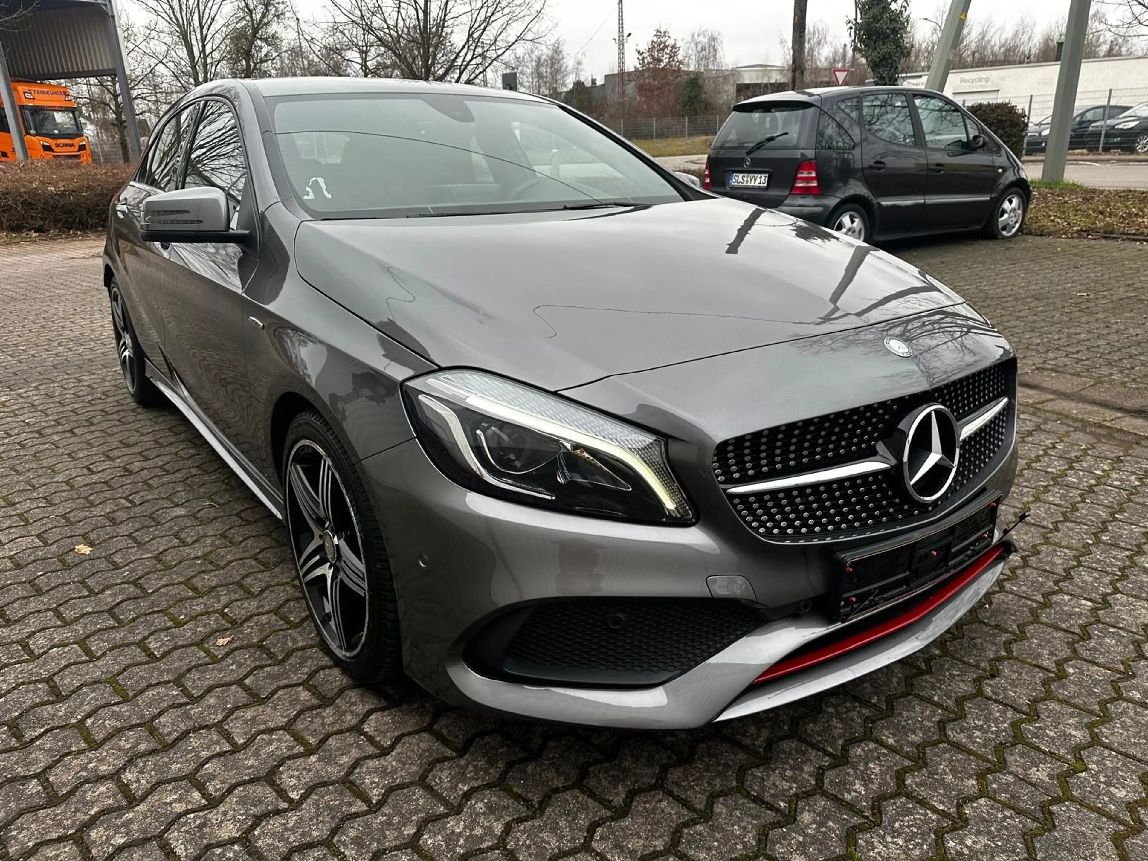 Mercedes-Benz A 250 A A 250 Sport AMG Paket Leder+Navi — photo 2