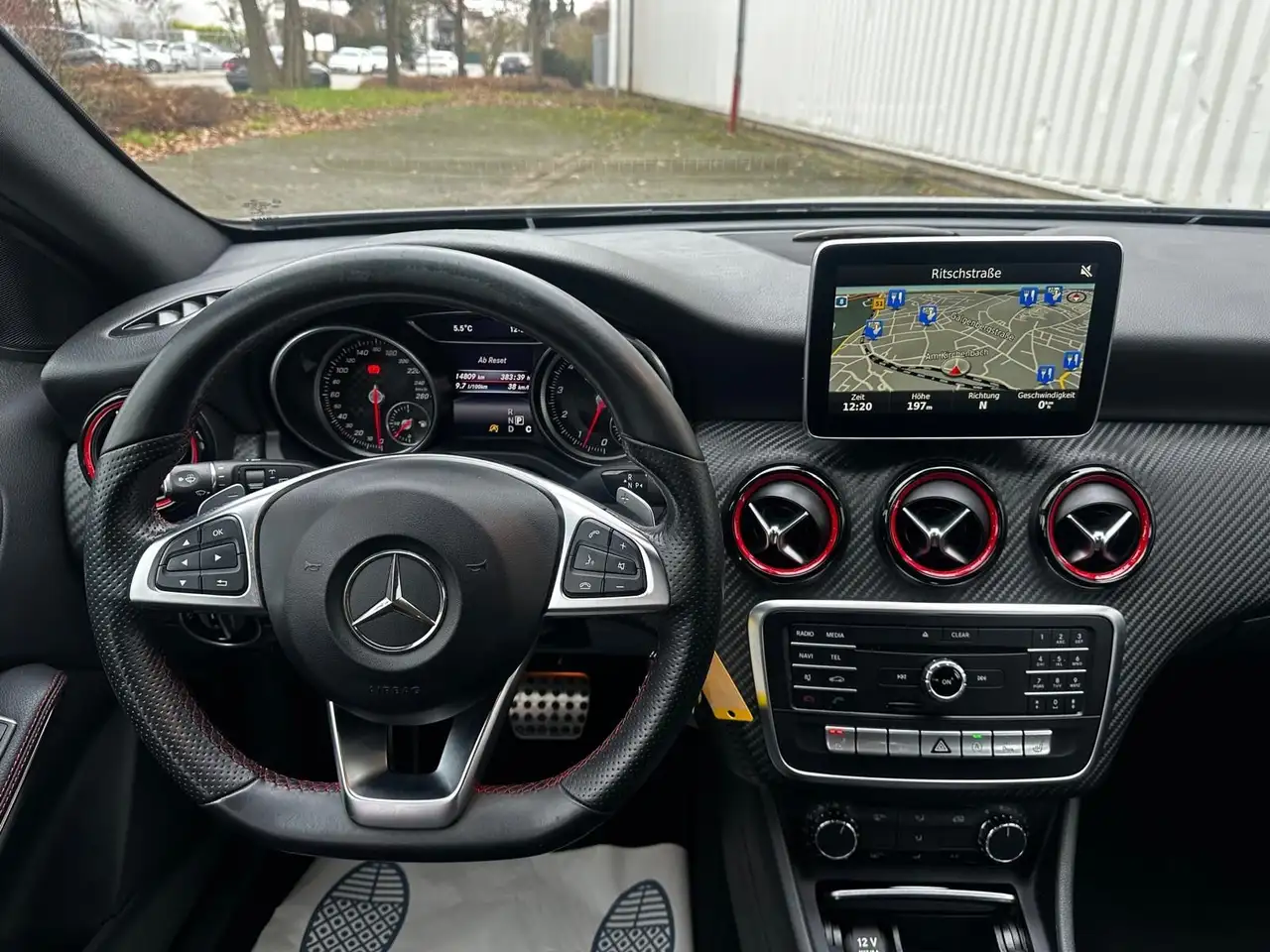 Mercedes-Benz A 250 Citadine 5 portes — photo 7 sur 18