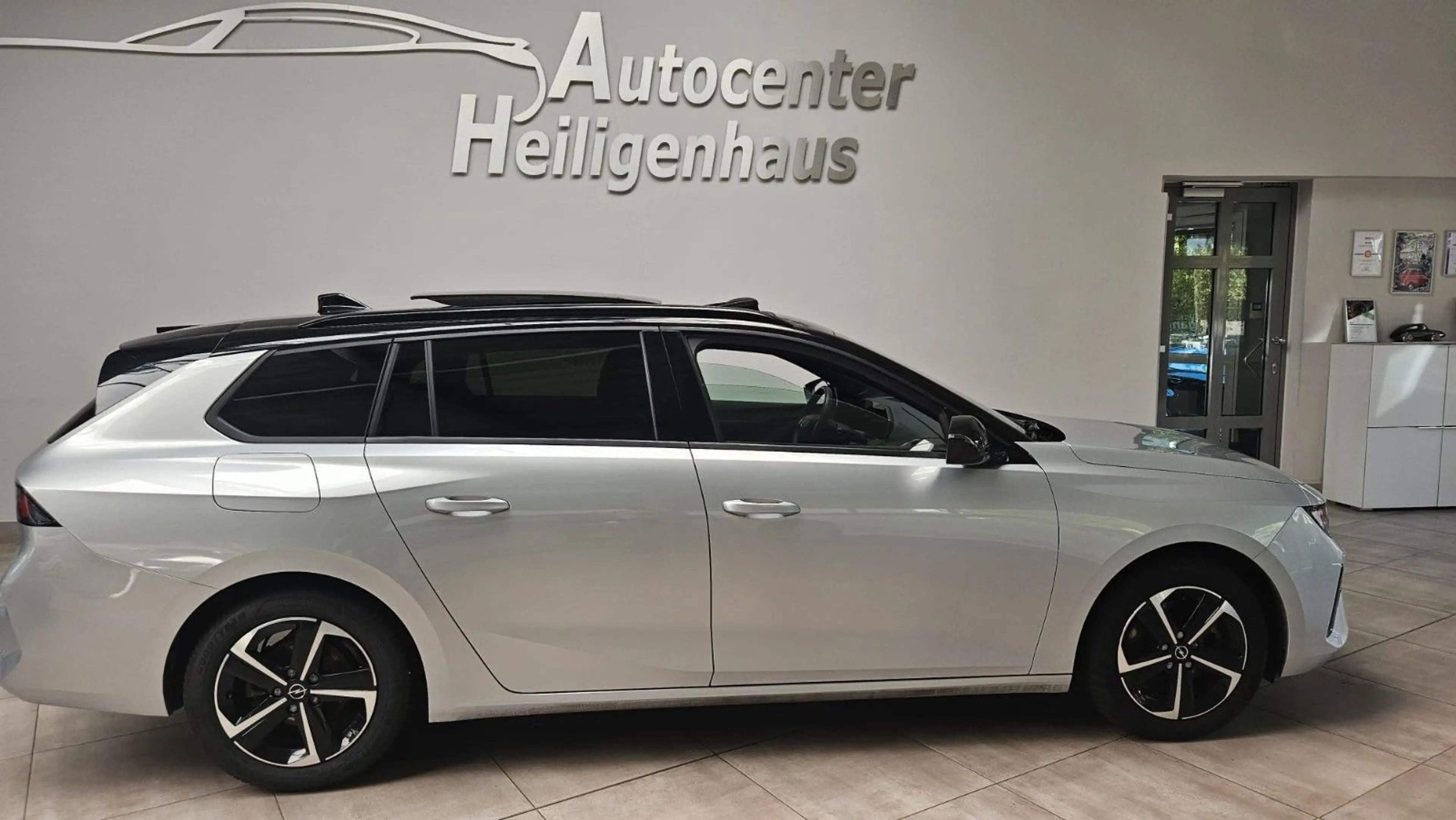 Opel Astra L Sports Tourer GS HeadUp Pano Memory 360° — photo 3