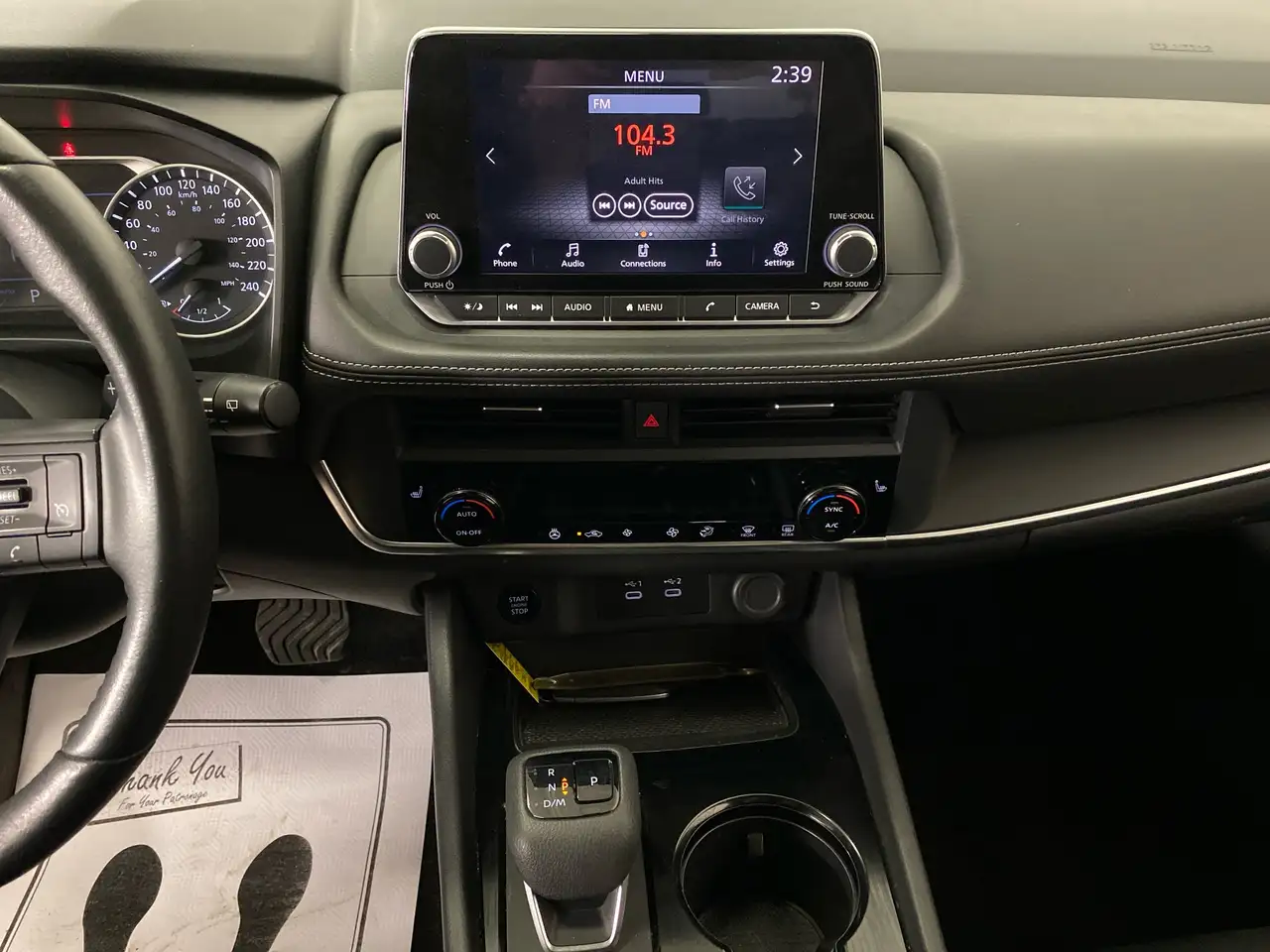 Nissan Rogue снимка Nissan Rogue