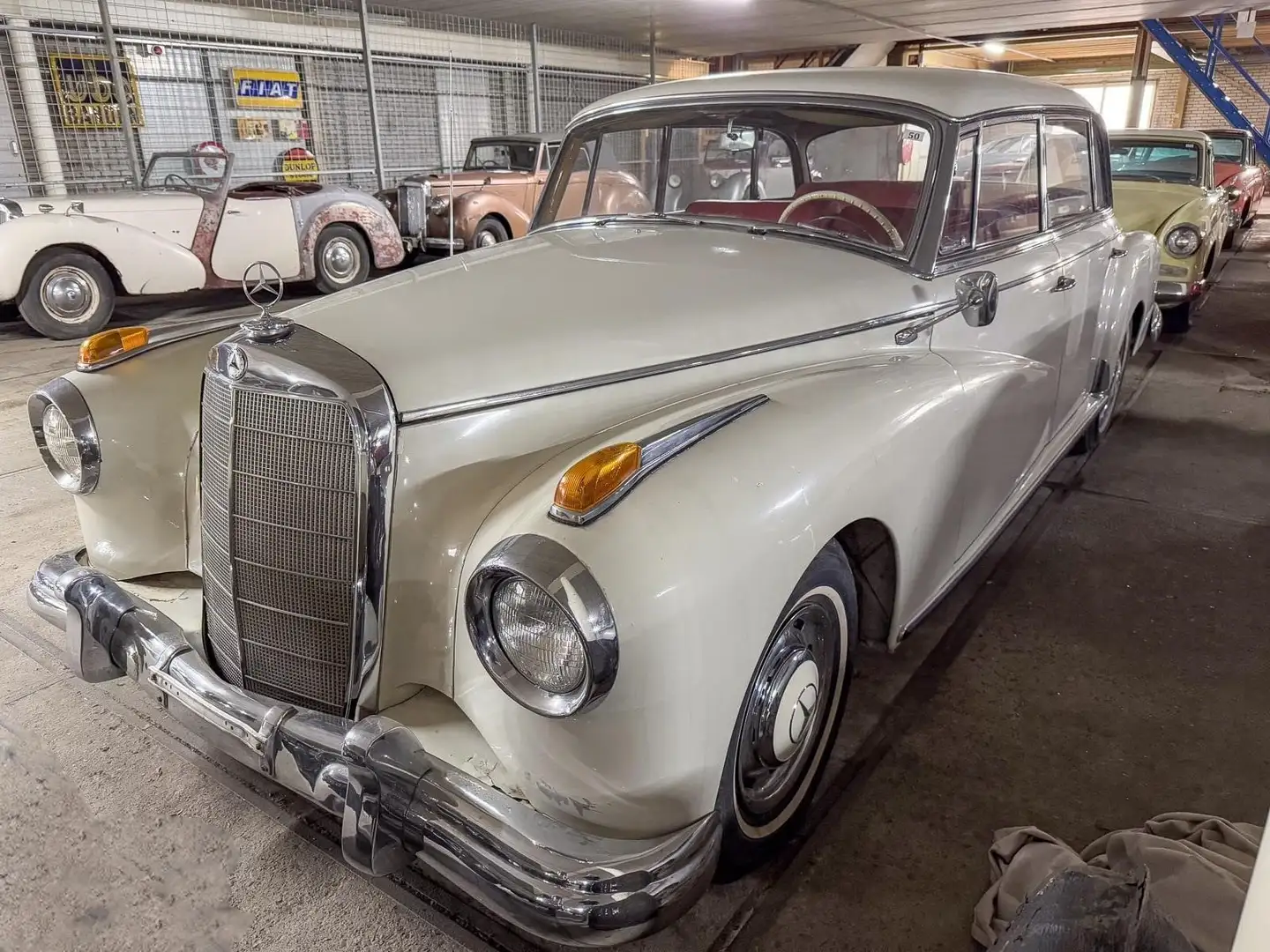 Mercedes-Benz 300 Dora Wit - 1