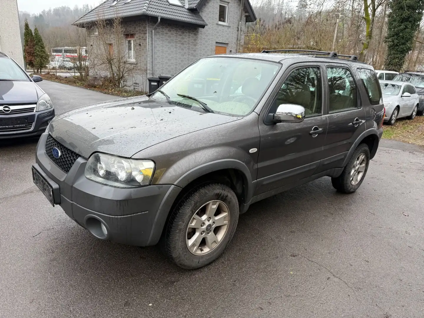 Ford Maverick Basis 4x4 Klima,AHK,Leder,Navi,Tüv Neu Grau - 1