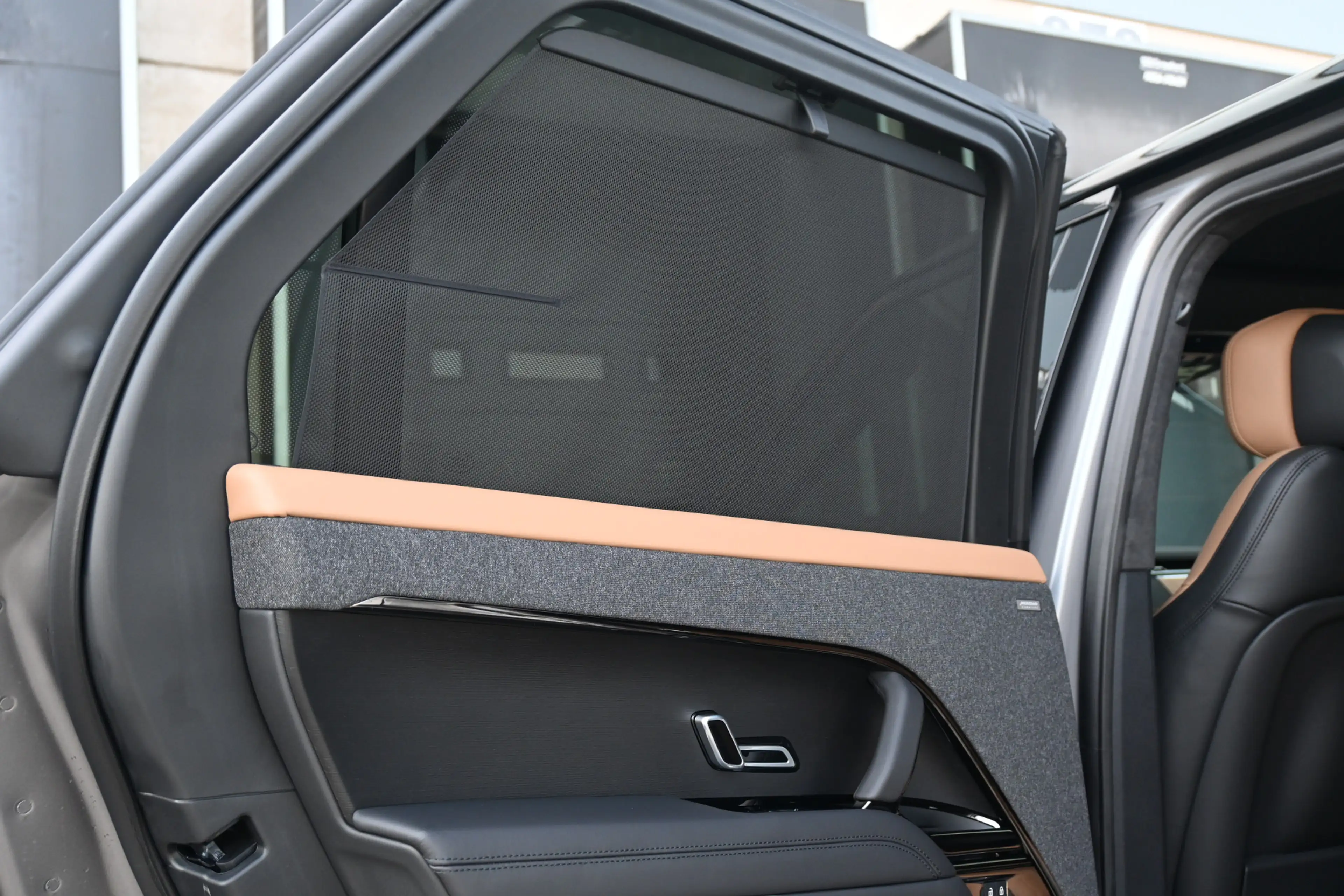 Land Rover Range Rover Sport 3.0 P550e Autobiography Edition PHEV — photo 40