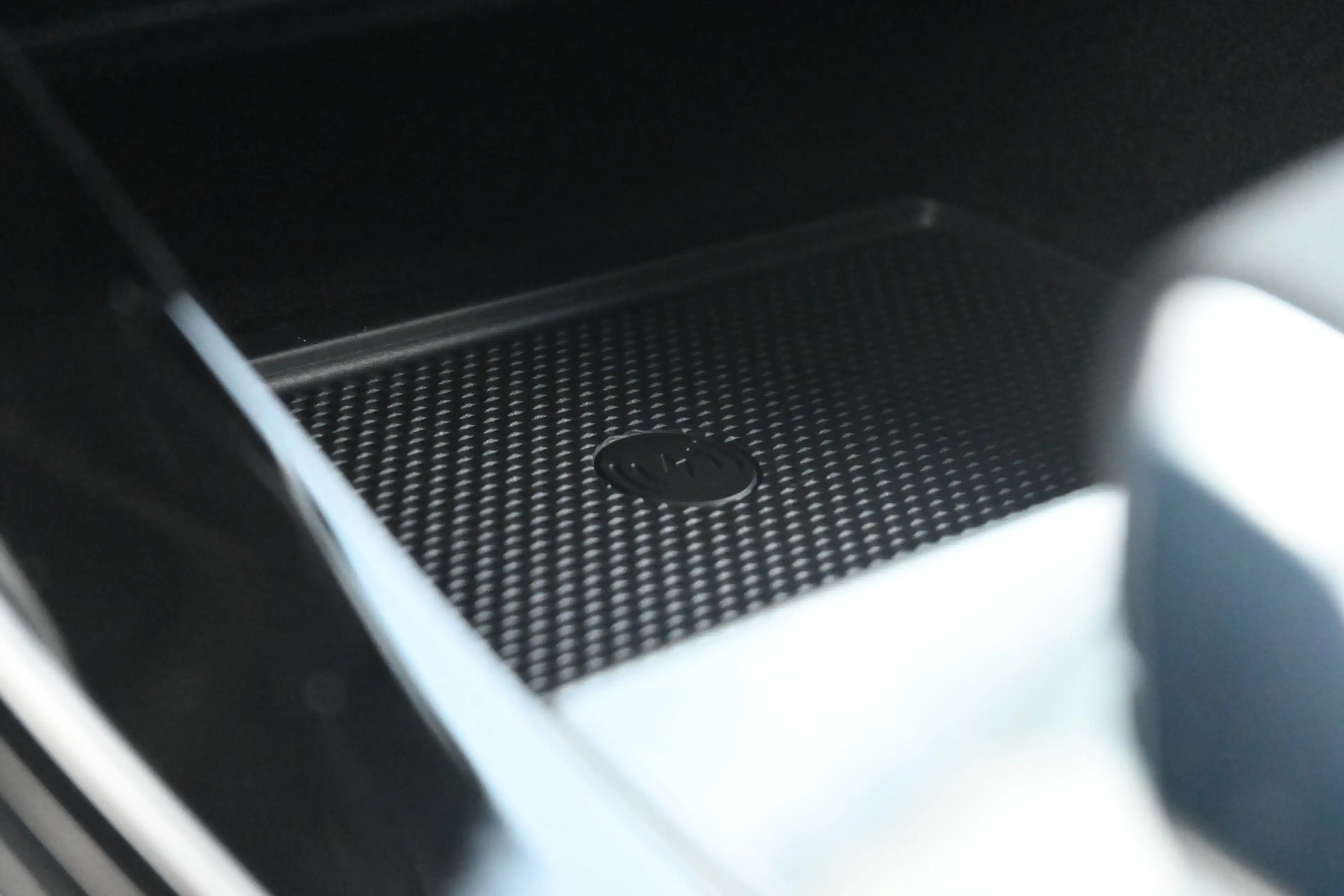 Land Rover Range Rover Sport 3.0 P550e Autobiography Edition PHEV — photo 38