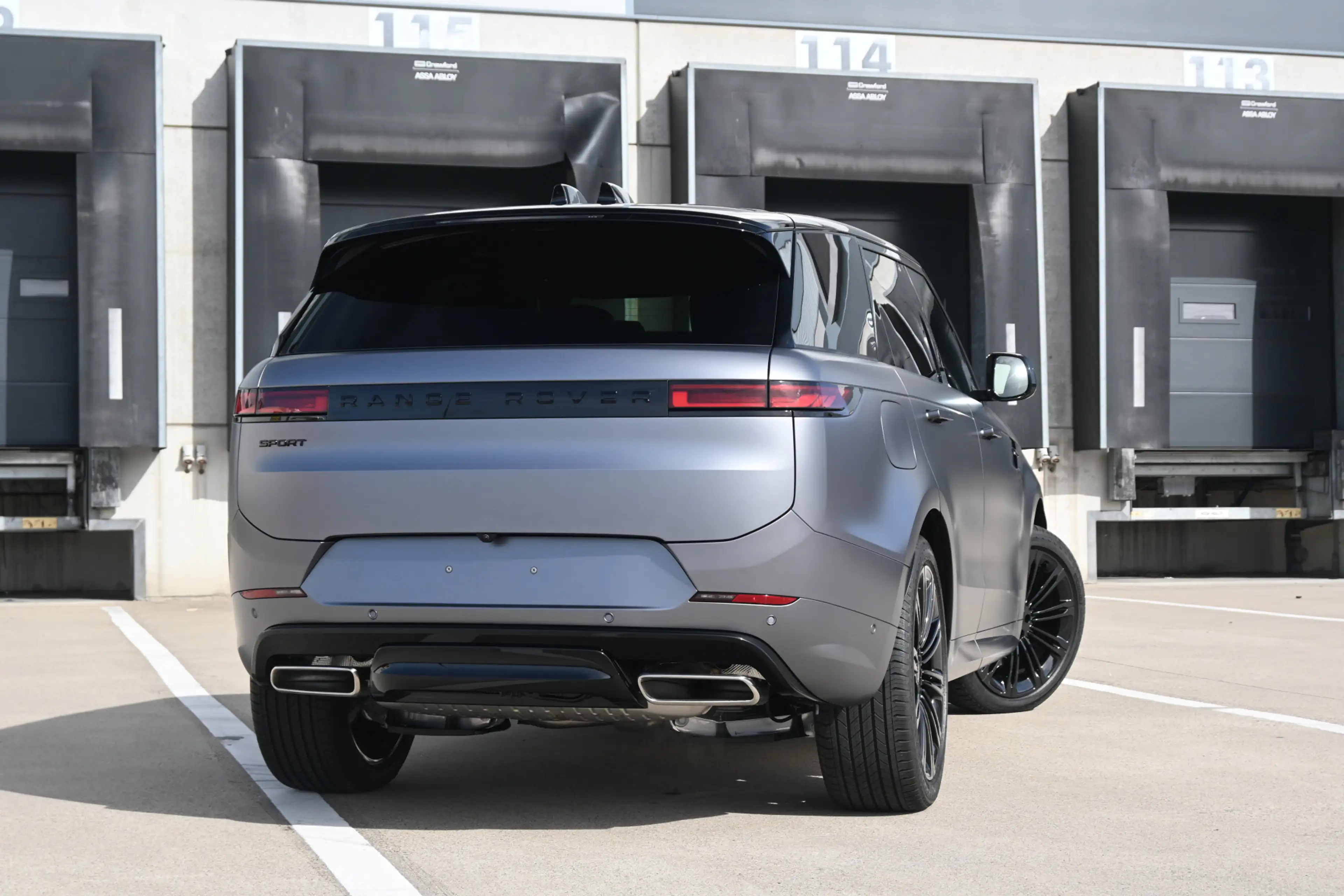 Land Rover Range Rover Sport 3.0 P550e Autobiography Edition PHEV — photo 3