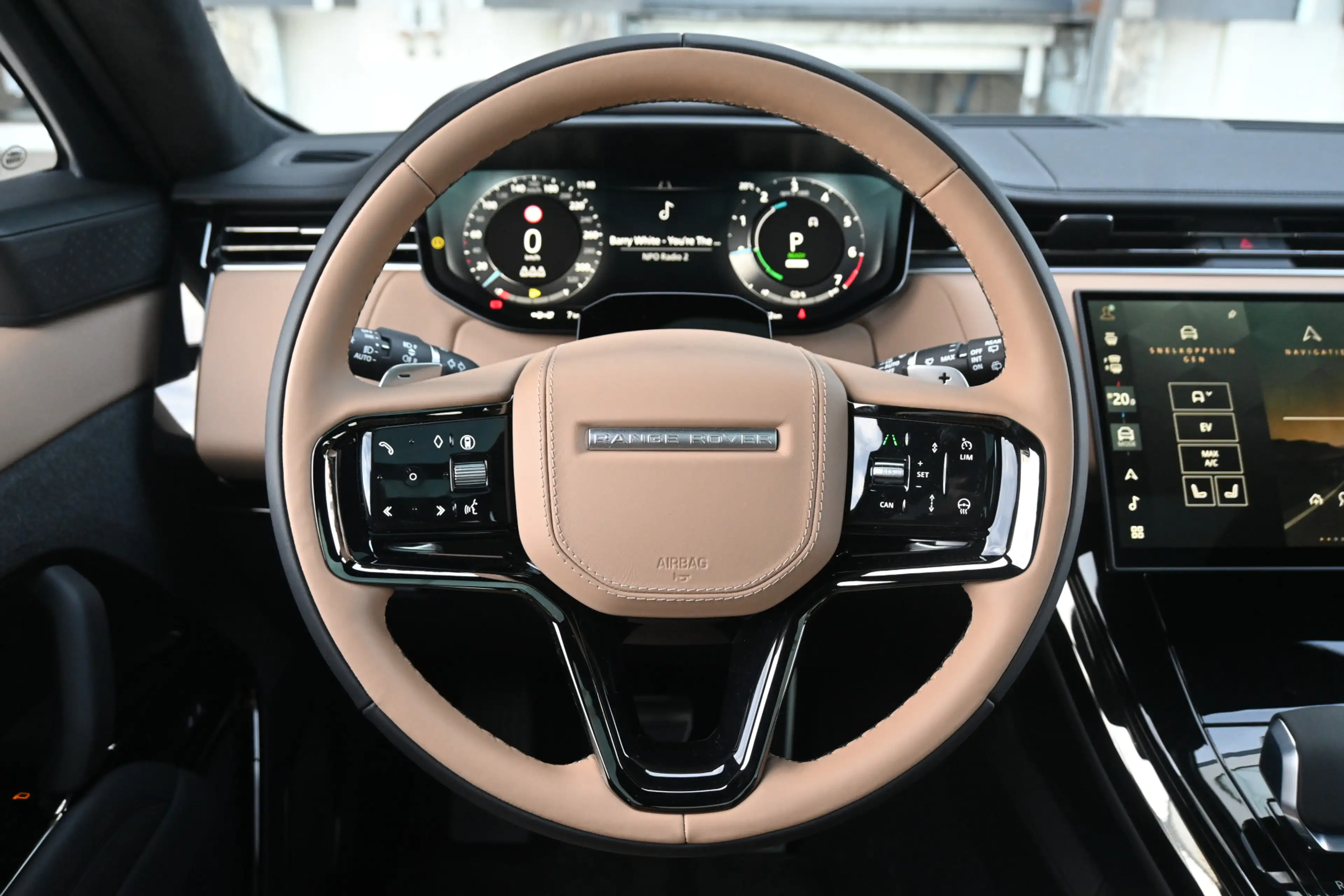 Land Rover Range Rover Sport 3.0 P550e Autobiography Edition PHEV — photo 17