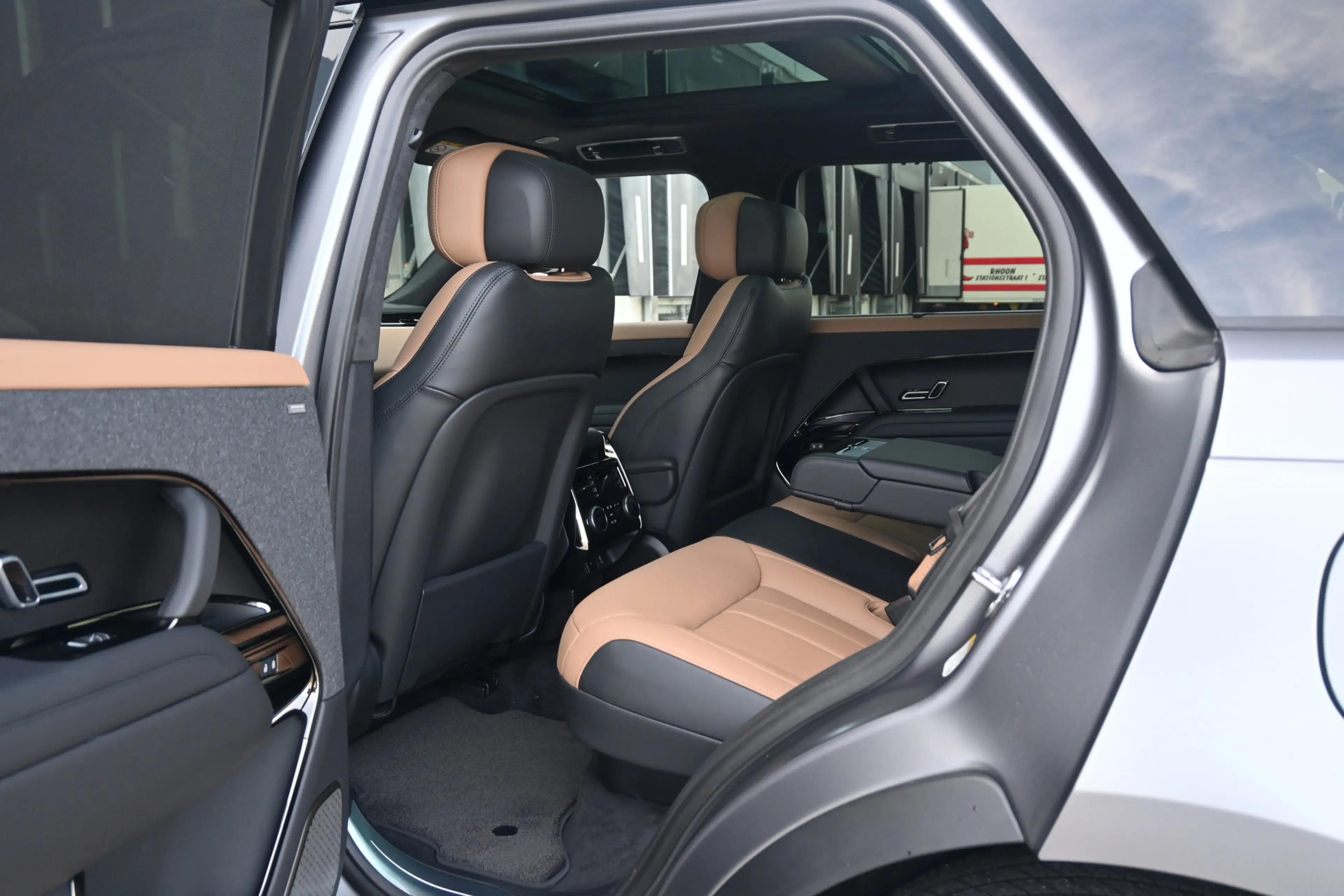 Land Rover Range Rover Sport 3.0 P550e Autobiography Edition PHEV — photo 7