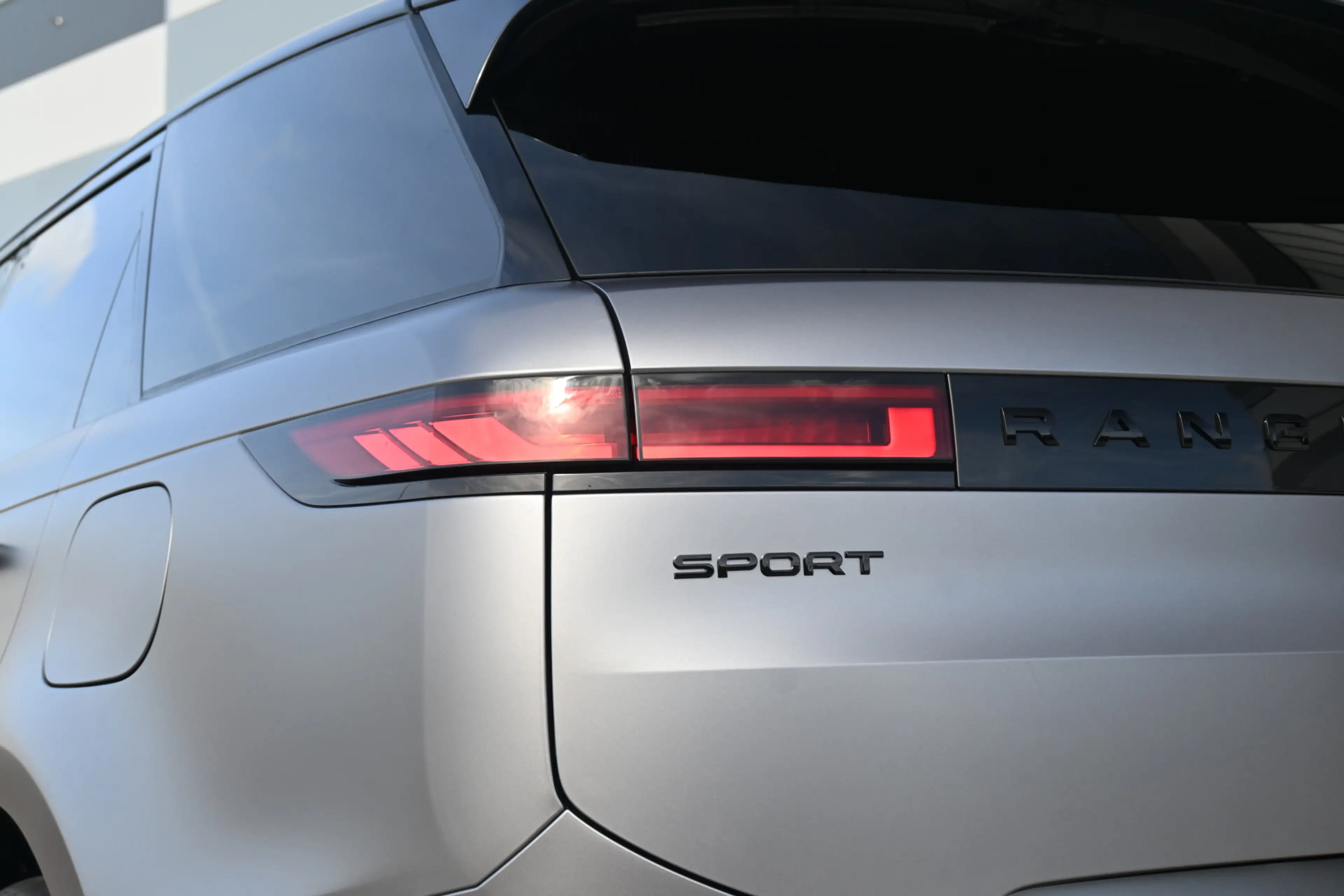 Land Rover Range Rover Sport 3.0 P550e Autobiography Edition PHEV — photo 15