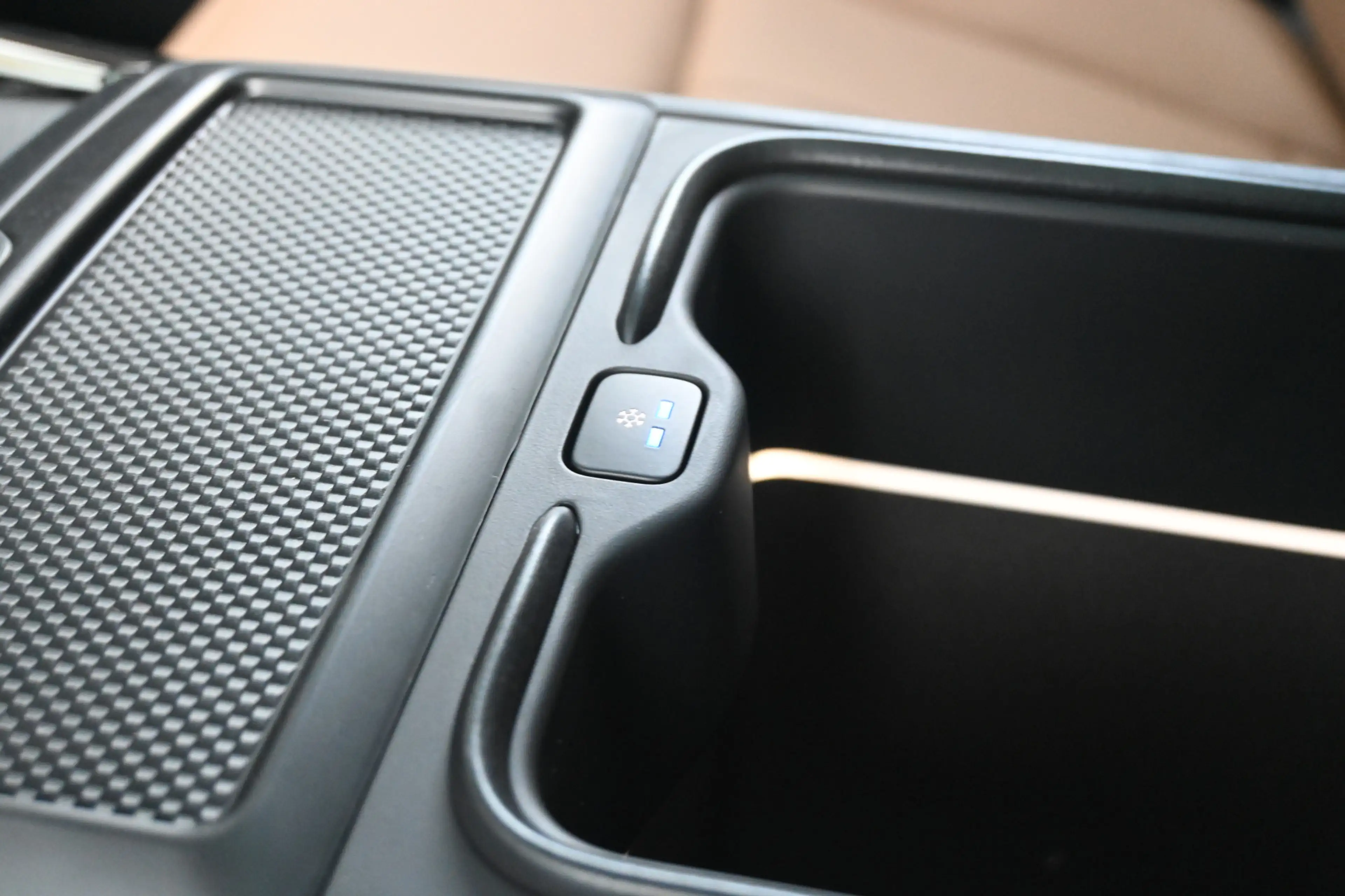Land Rover Range Rover Sport 3.0 P550e Autobiography Edition PHEV — photo 24
