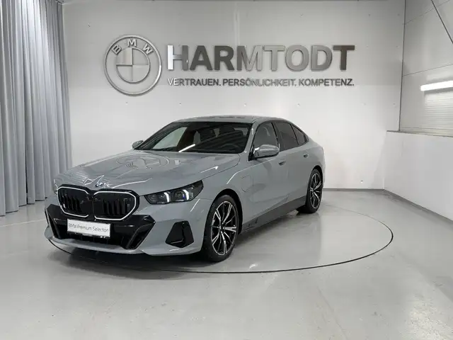 BMW 530 e xDrive *M-Sportpaket Pro* Ansicht 2