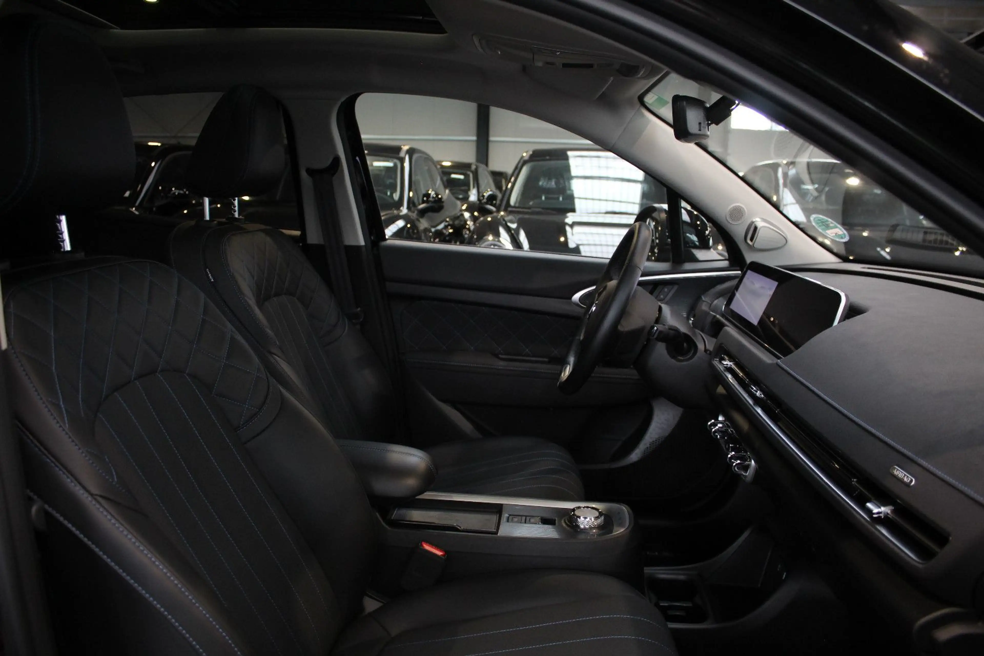 GWM ORA 03 400 Pro+(elektr. Heckklappe, Pano-Dach) — photo 12