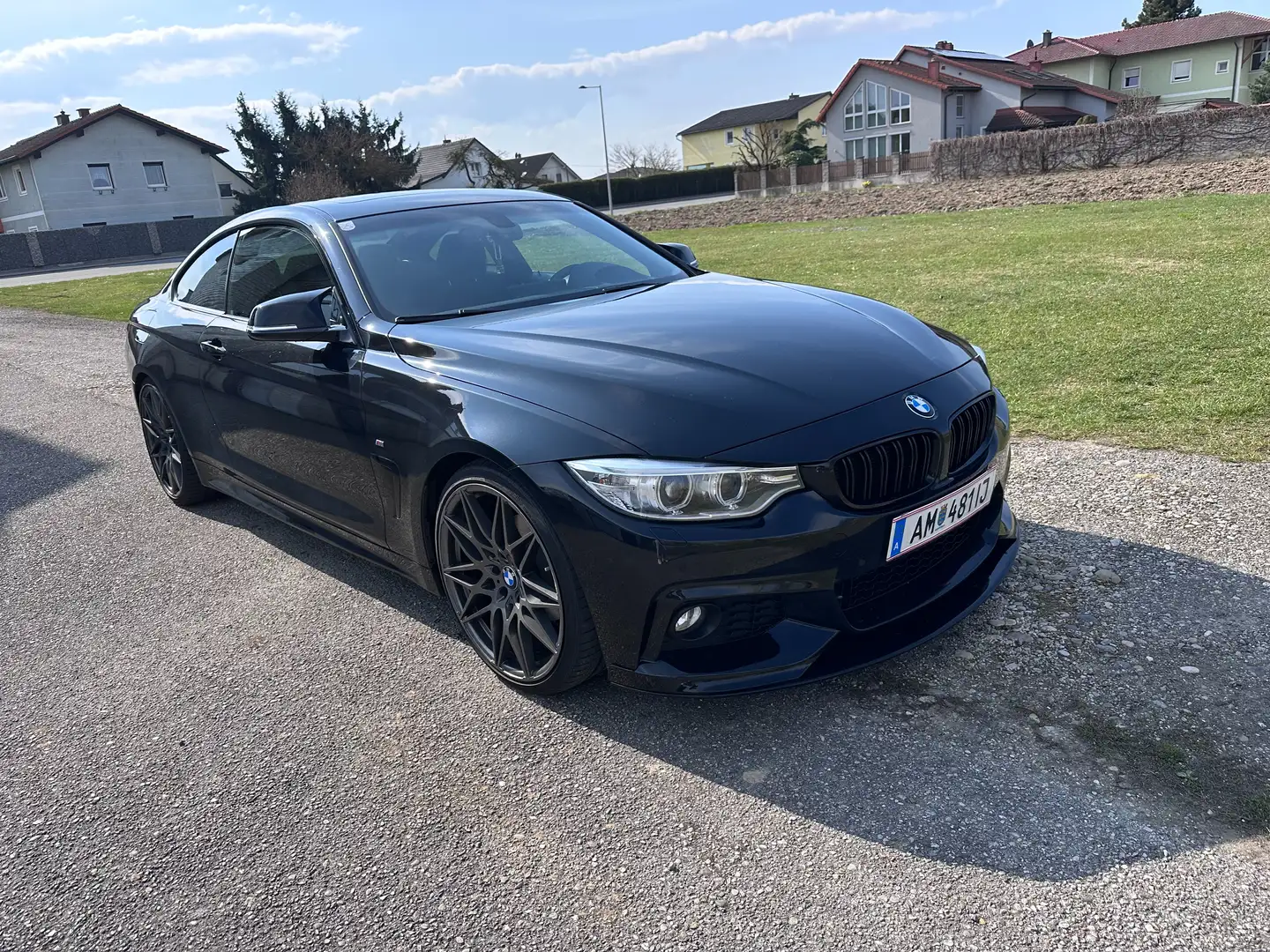 BMW 420 420d xDrive Coupe M Sport Aut. M Sport Schwarz - 1