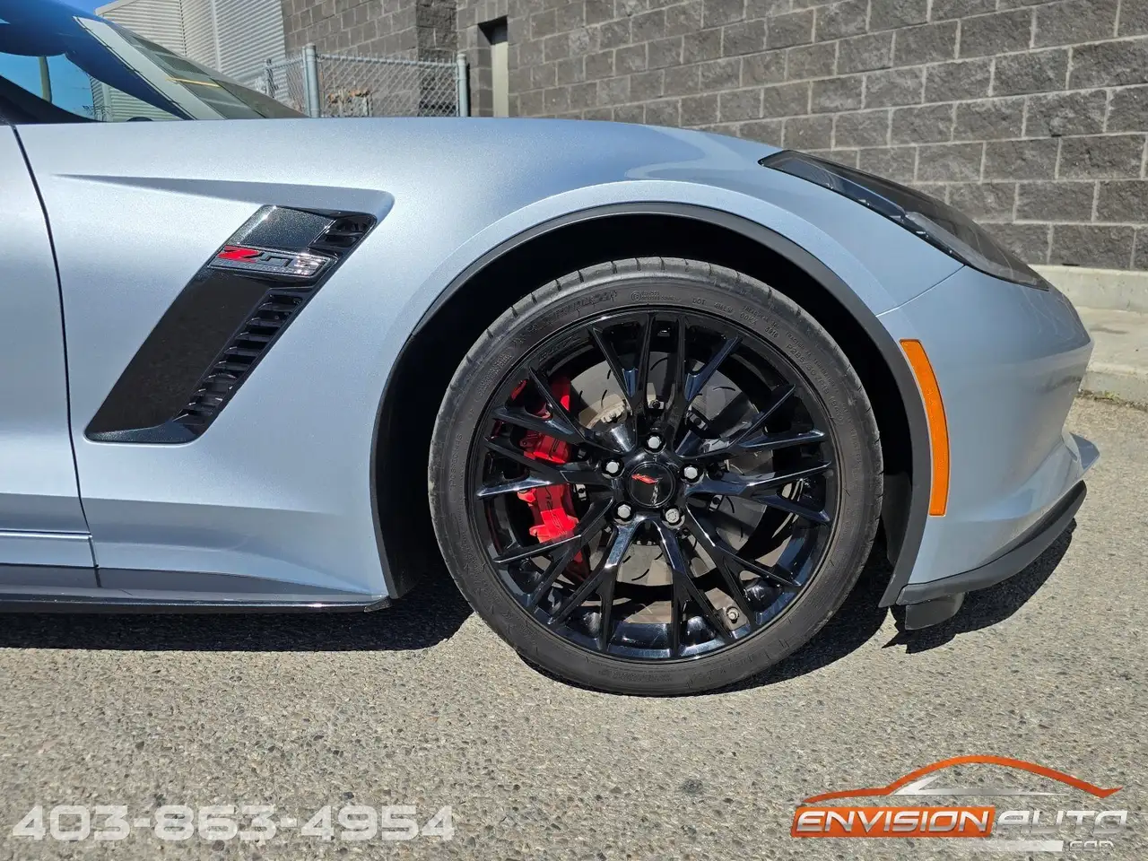 Chevrolet Corvette снимка Chevrolet Corvette