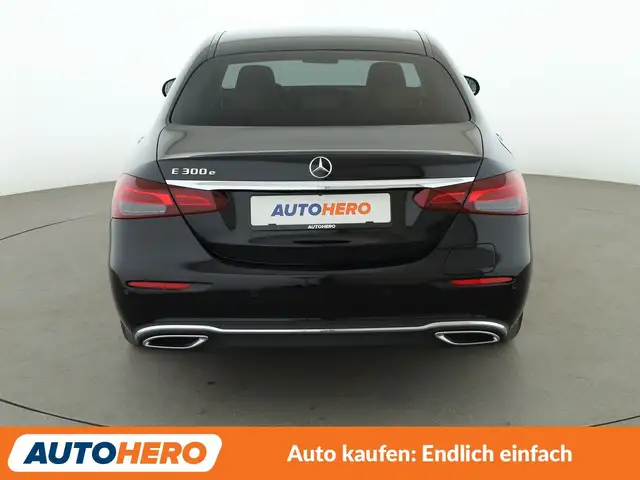 Mercedes-Benz E-Class view 5