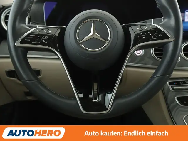 Mercedes-Benz E-Class view 19