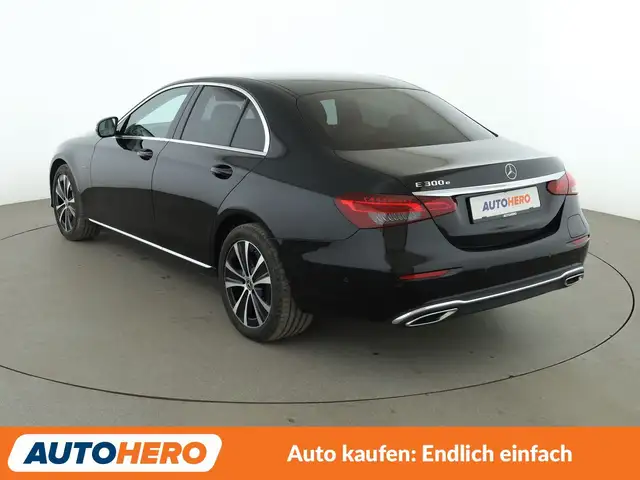 Mercedes-Benz E-Class view 4