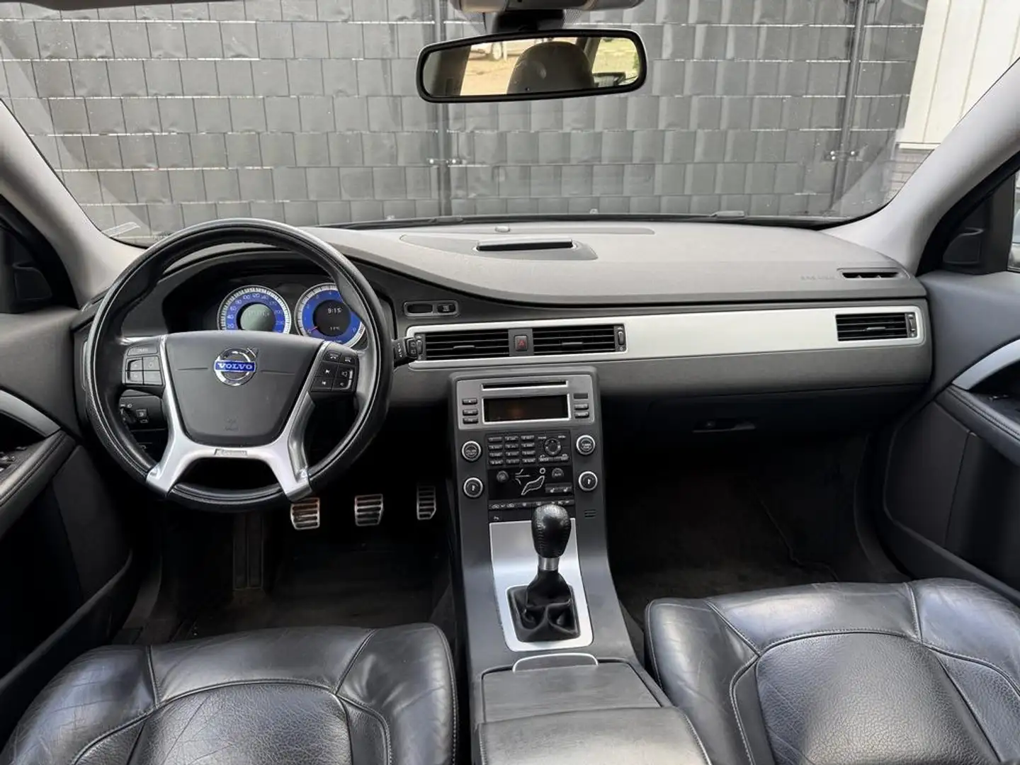 Volvo V70 2.0T R-Edition Fekete - 2