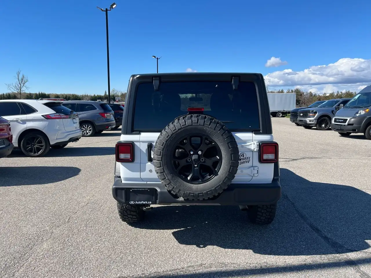 Jeep Wrangler снимка Jeep Wrangler