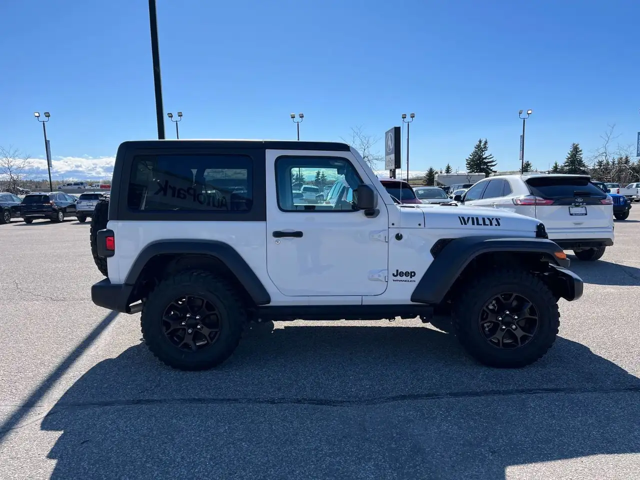 Jeep Wrangler снимка Jeep Wrangler
