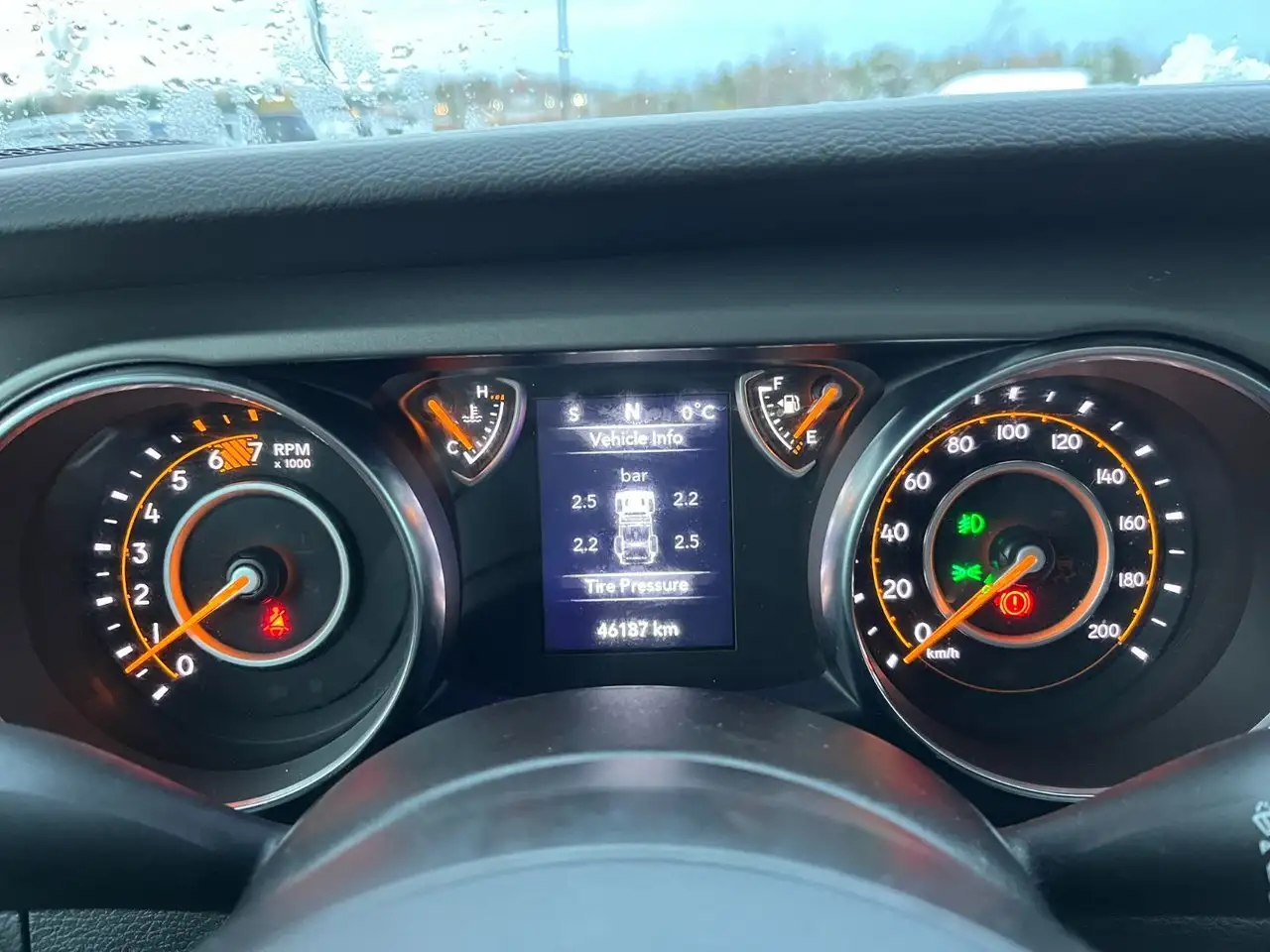 Jeep Wrangler снимка Jeep Wrangler