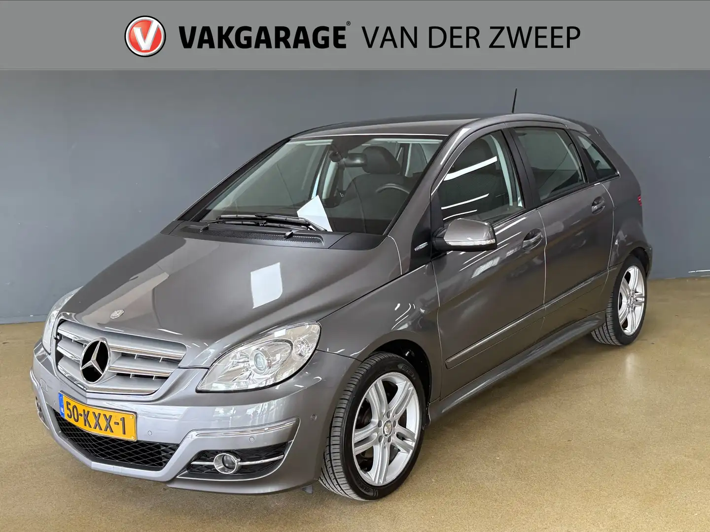 Mercedes-Benz B 180 BlueEFFICIENCY Business Class Grijs - 1