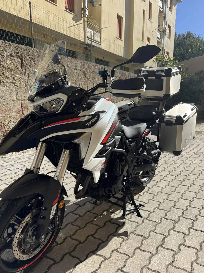 Benelli TRK 702 Biały - 1